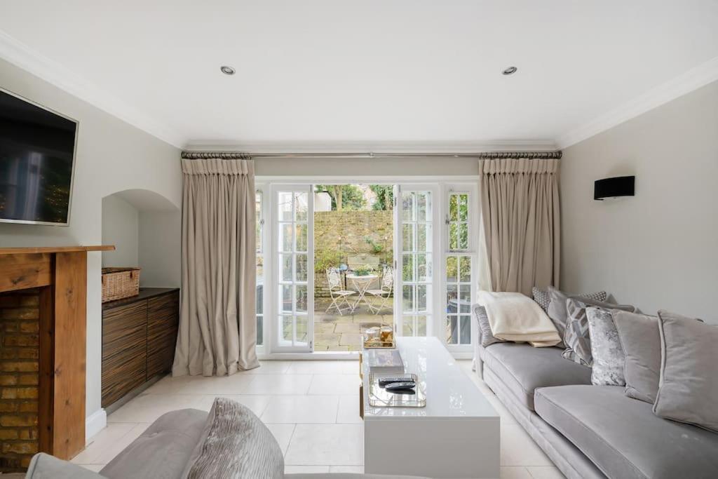 Fairytale Garden House - Next To Victoria Station & Pet Friendly Villa London Exterior photo